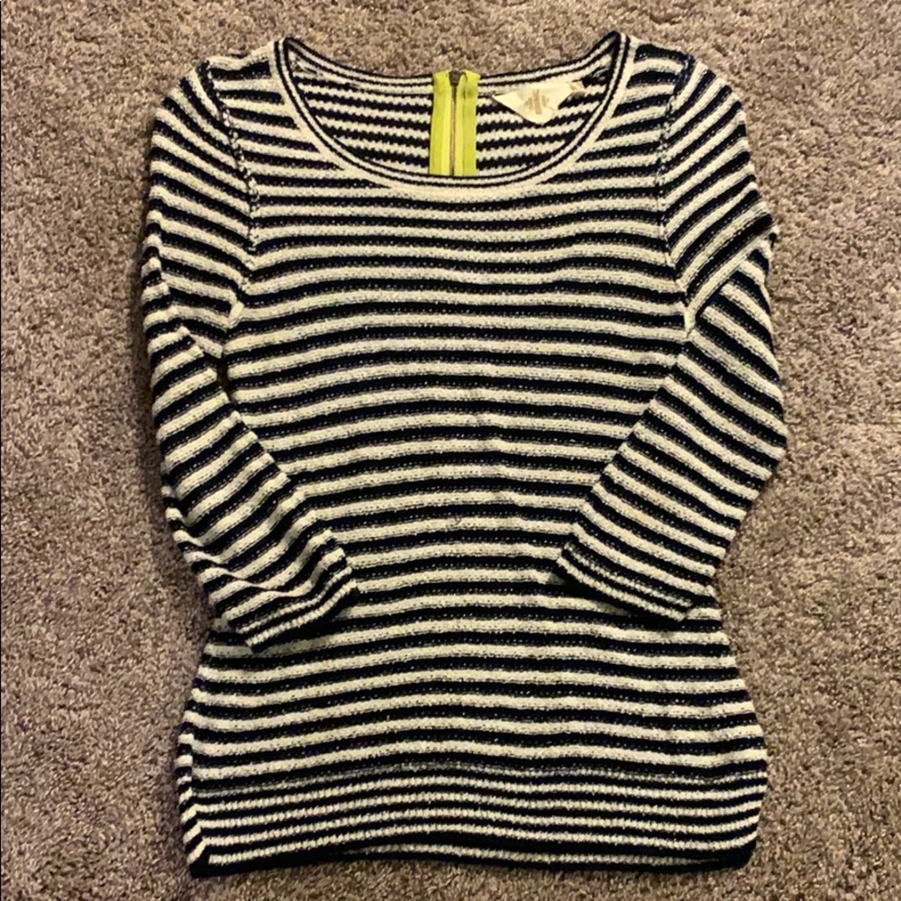 Striped 3/4 top